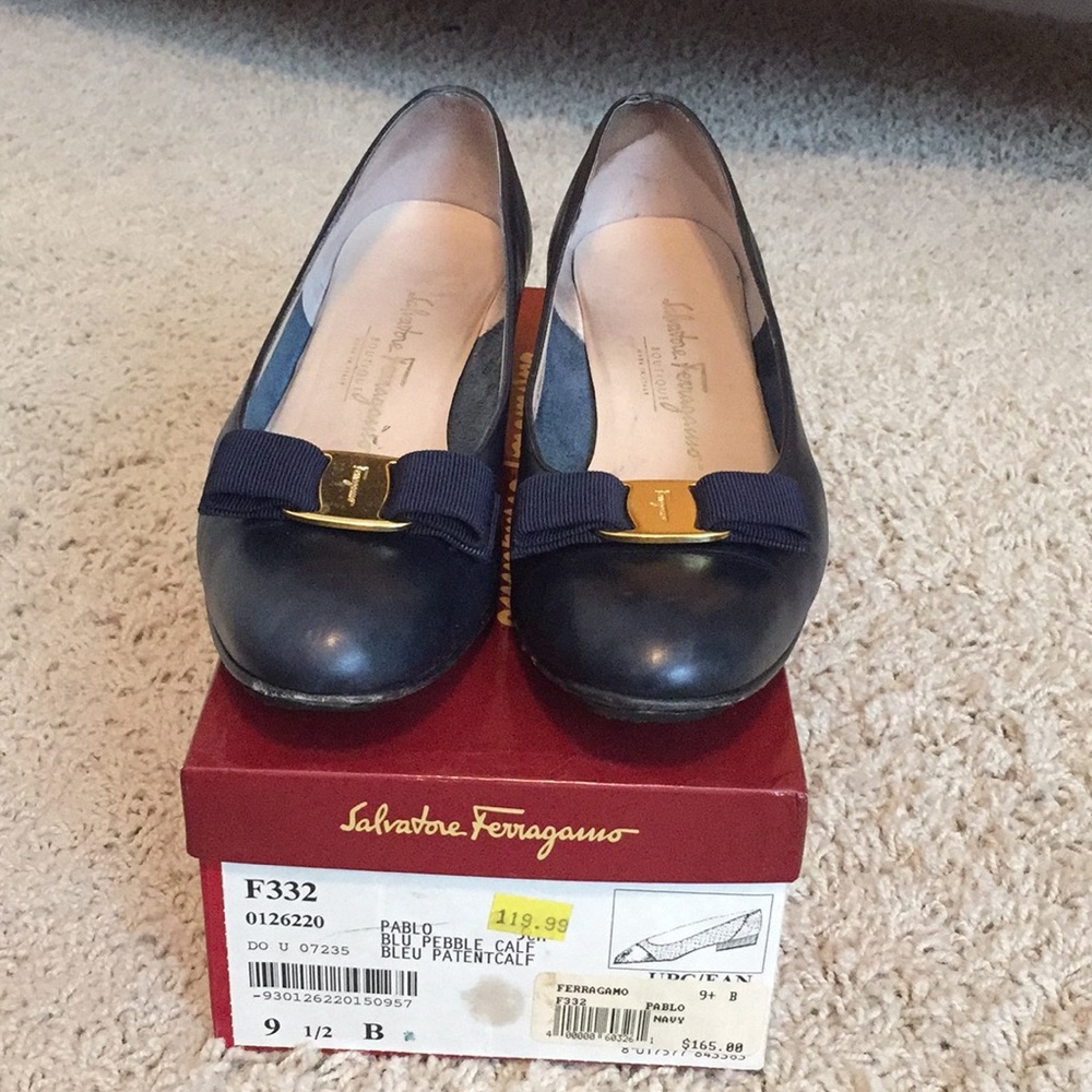 Vintage Salvatore Ferragamo Bow Flats - Pablo Blue Pebble Calf Leather